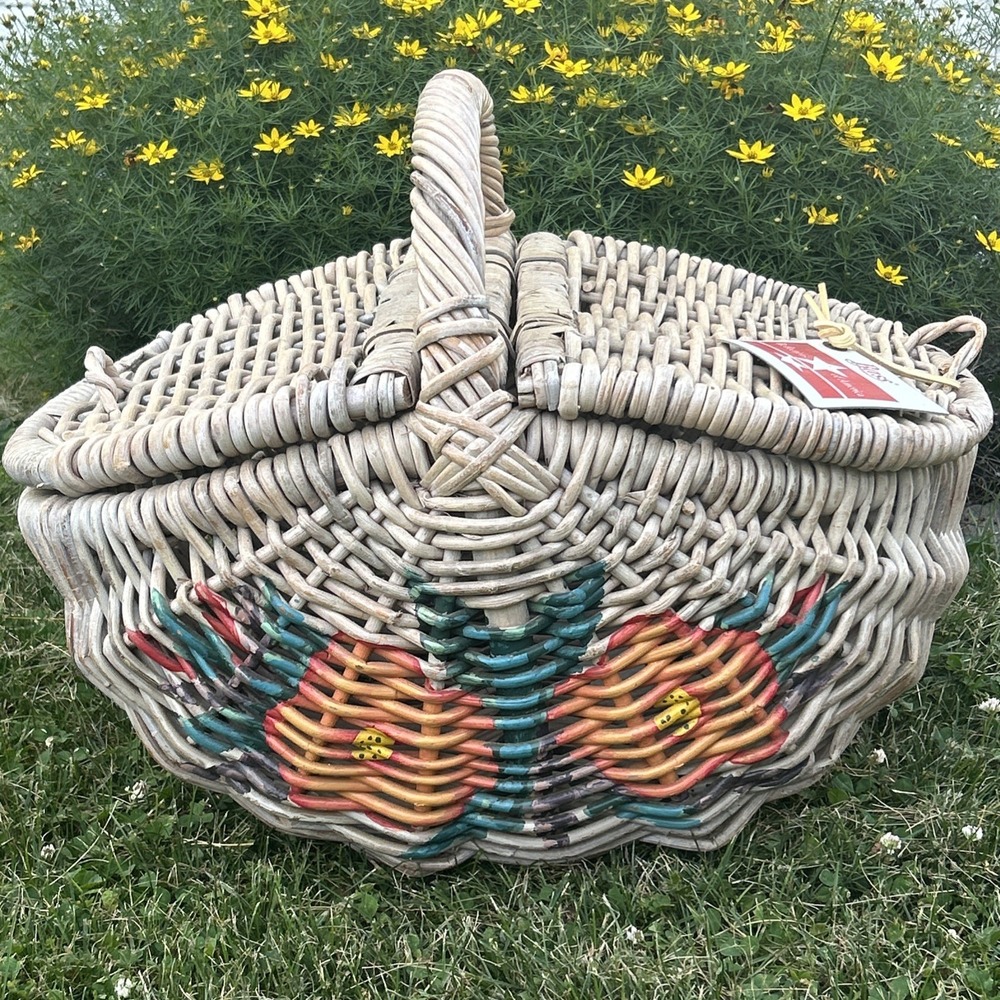 Bass Reflections Of America‎ Picnic Basket - Hand Painted Flowers